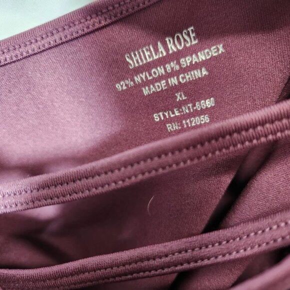 Shiela Rose Criss Cross Front Stretch Spaghetti Strap Tank Top in Maroon Size XL - Picture 6 of 6